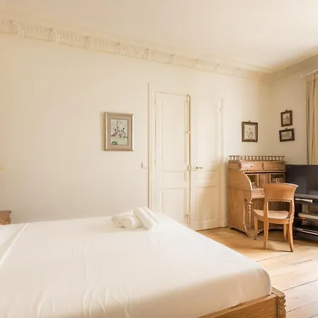 Apartment Veeve - Ambassador Hideaway Paris