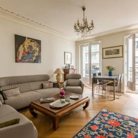 Veeve - Ambassador Hideaway Parijs